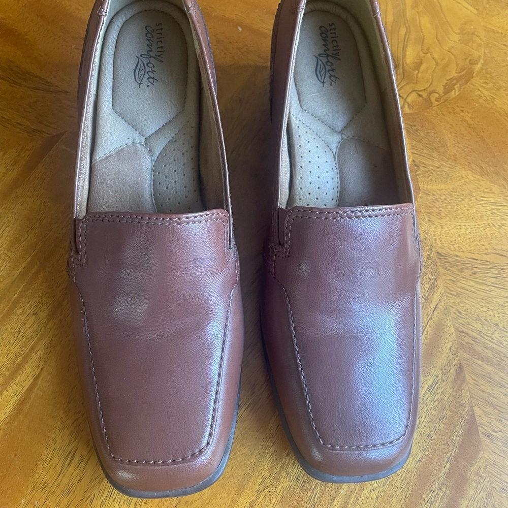 Casual Brown Slip-Ons, Women Size 8, Strictly Comfort